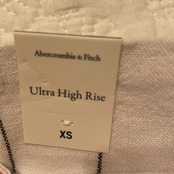 NWT Abercrombie & Fitch Linen/Viscose Shorts in Size XS - Picture 4 of 7
